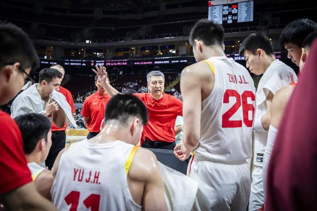 kaiyun官方-最新排名！日本领跑，韩国第2，中国男篮2胜2负第3，再赢1场出线